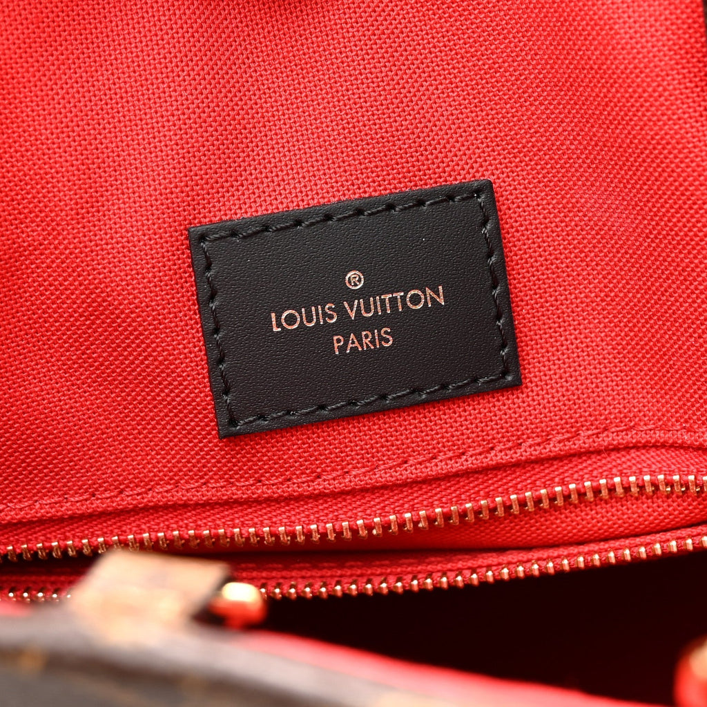 Reverse Monogram Giant Onthego MM