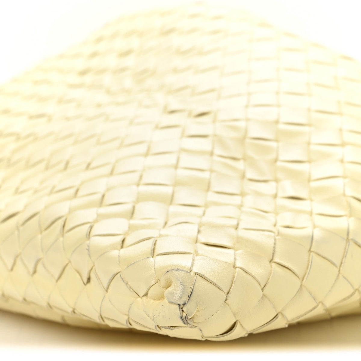 Calfskin Intrecciato Large Hop Camomile