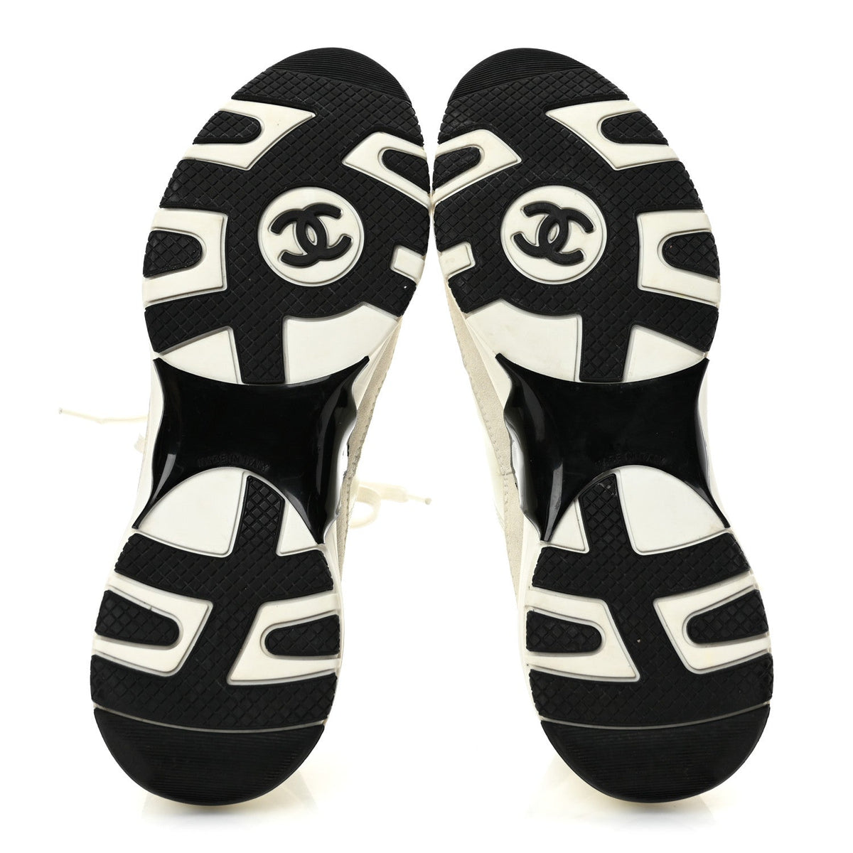 Suede Calfskin Womens CC Sneakers 39 White Black