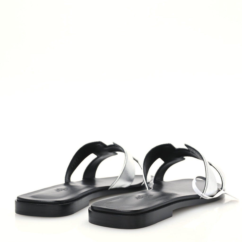 Metallic Chevre Oran Sandals 40.5 Gris Argente