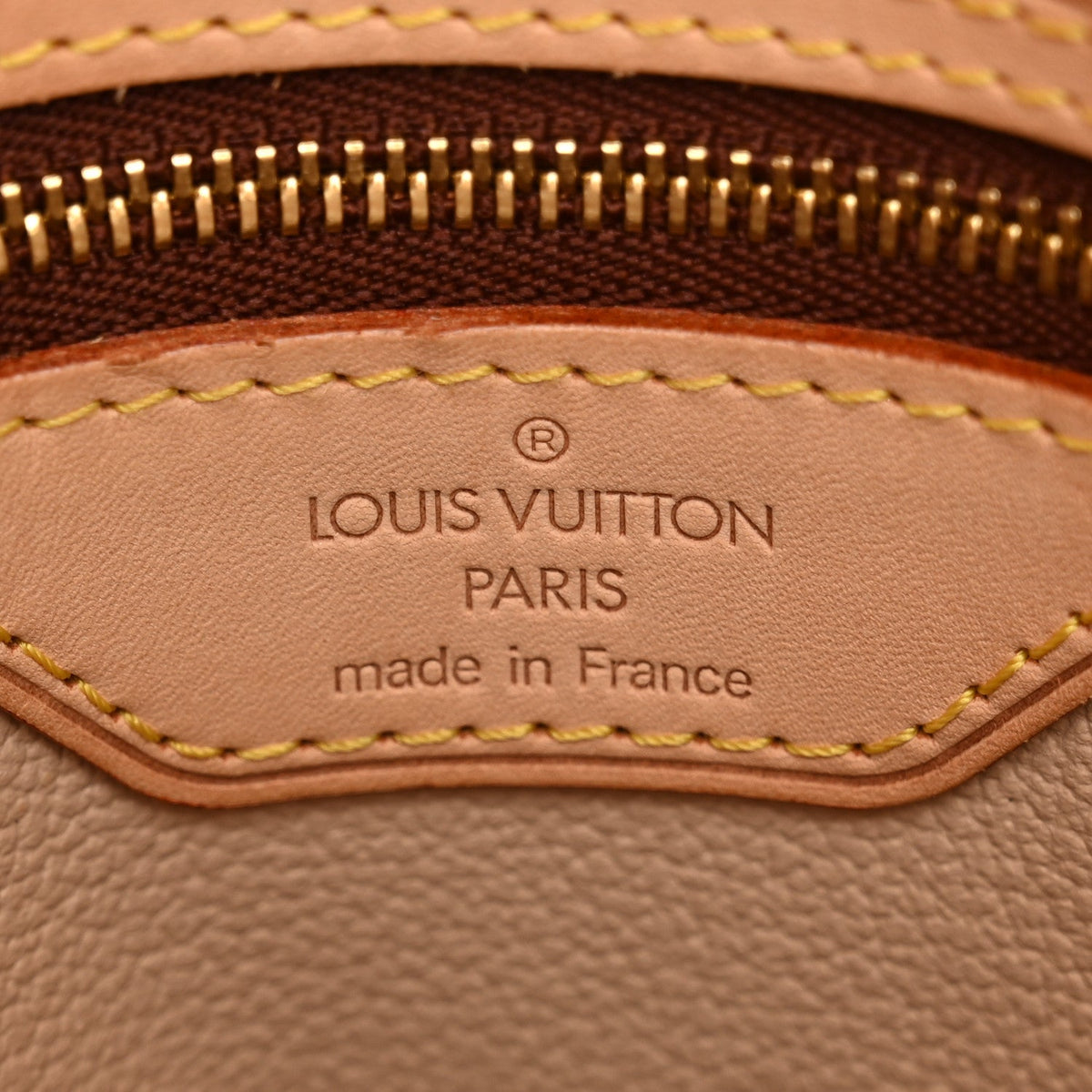 Monogram Petit Bucket 23