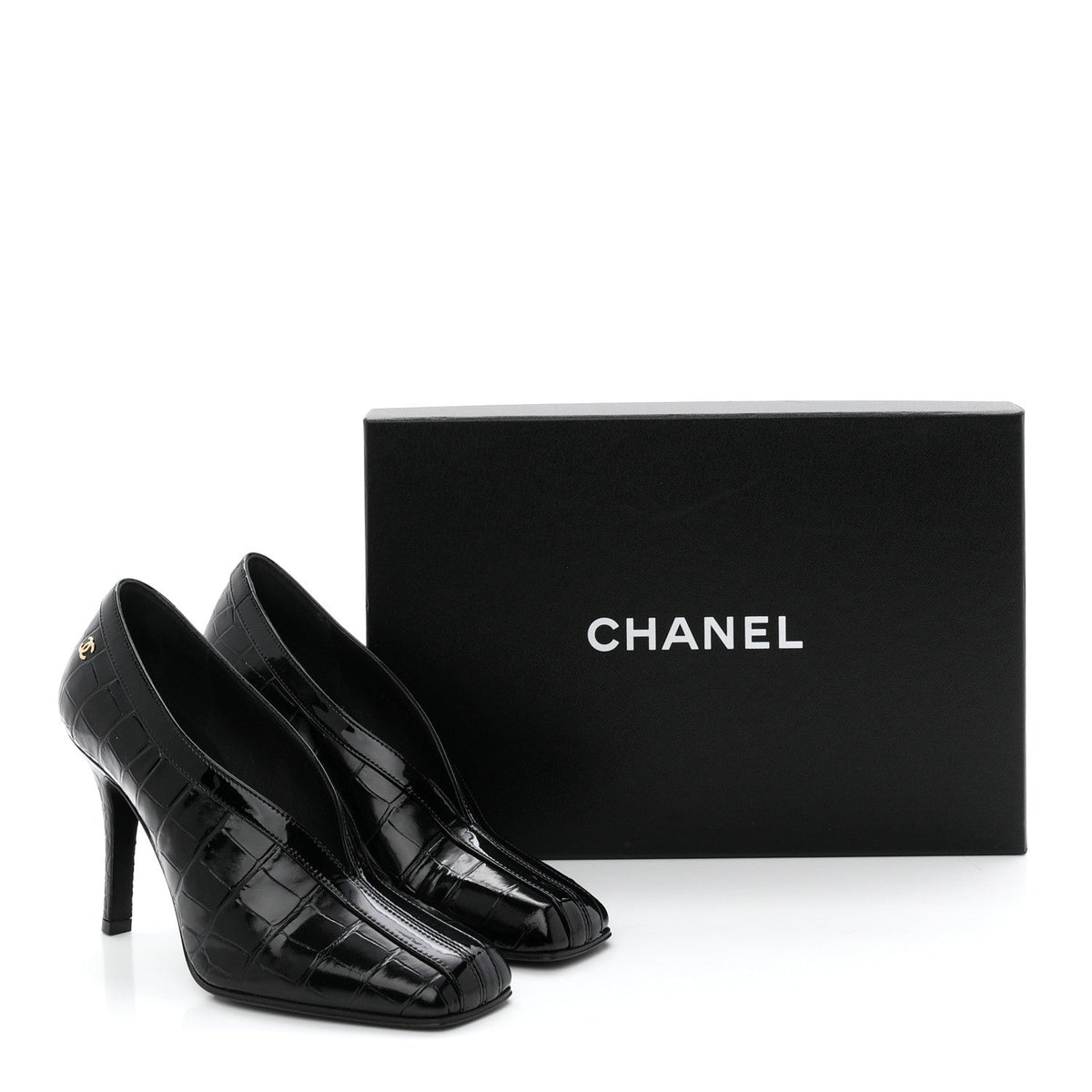 Crocodile Embossed Patent Calfskin Pumps 36 Black