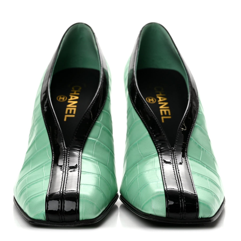 Crocodile Embossed Patent Calfskin Pumps 40 Green Black