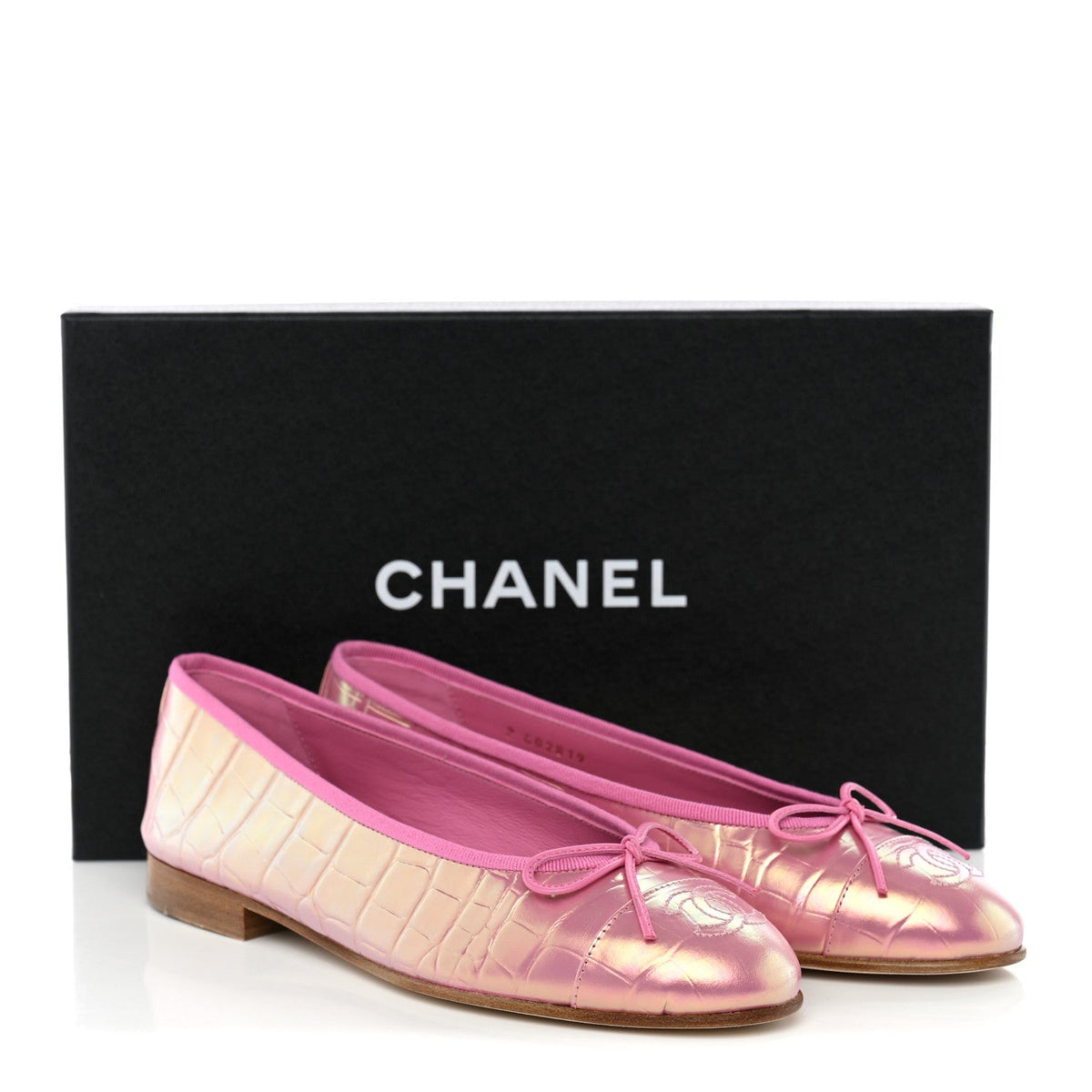 Iridescent Calfskin Crocodile Embossed Ballerina Flats  35.5 Pink