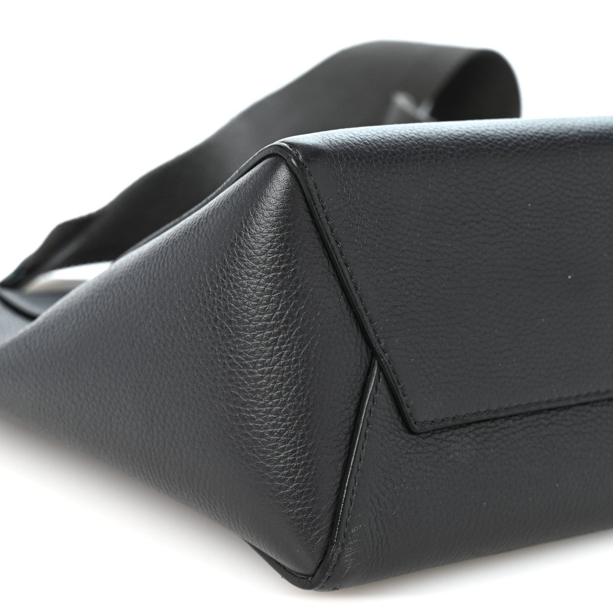 Soft Grained Calfskin Small Sangle Bucket Bag Kohl