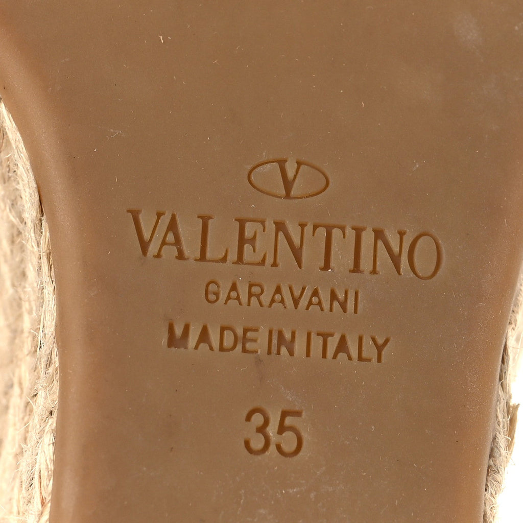 Grained Calfskin Rockstud Ankle Strap Espadrille 15/105mm Wedge Sandals 35 Poudre Natural