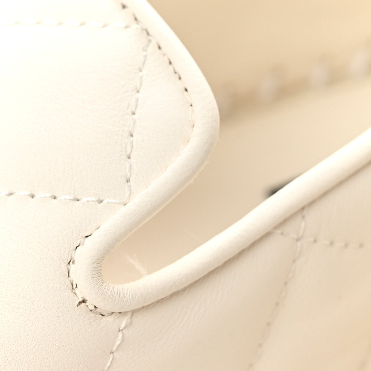Shiny Lambskin Quilted Grosgrain Cap Toe CC Chain Espadrilles 40 White Black