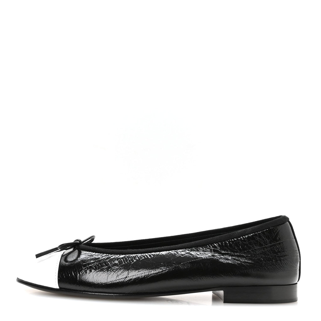 Crumpled Shiny Lambskin Cap Toe CC Ballerina Flats 38 Black White