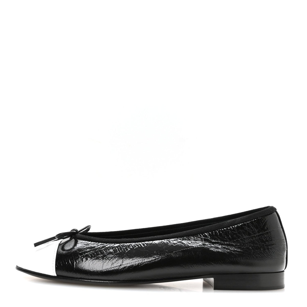Crumpled Shiny Lambskin Cap Toe CC Ballerina Flats 38 Black White