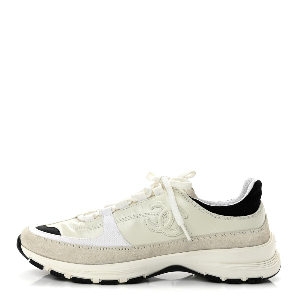 Suede Calfskin Womens CC Sneakers 39 White Black
