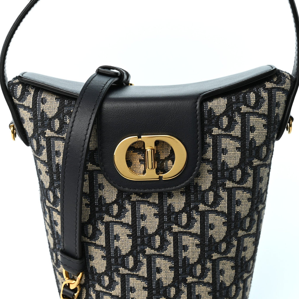 Oblique 30 Montaigne Mini Bucket Bag  Blue