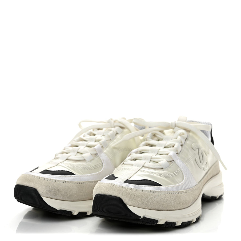 Suede Calfskin Womens CC Sneakers 39 White Black