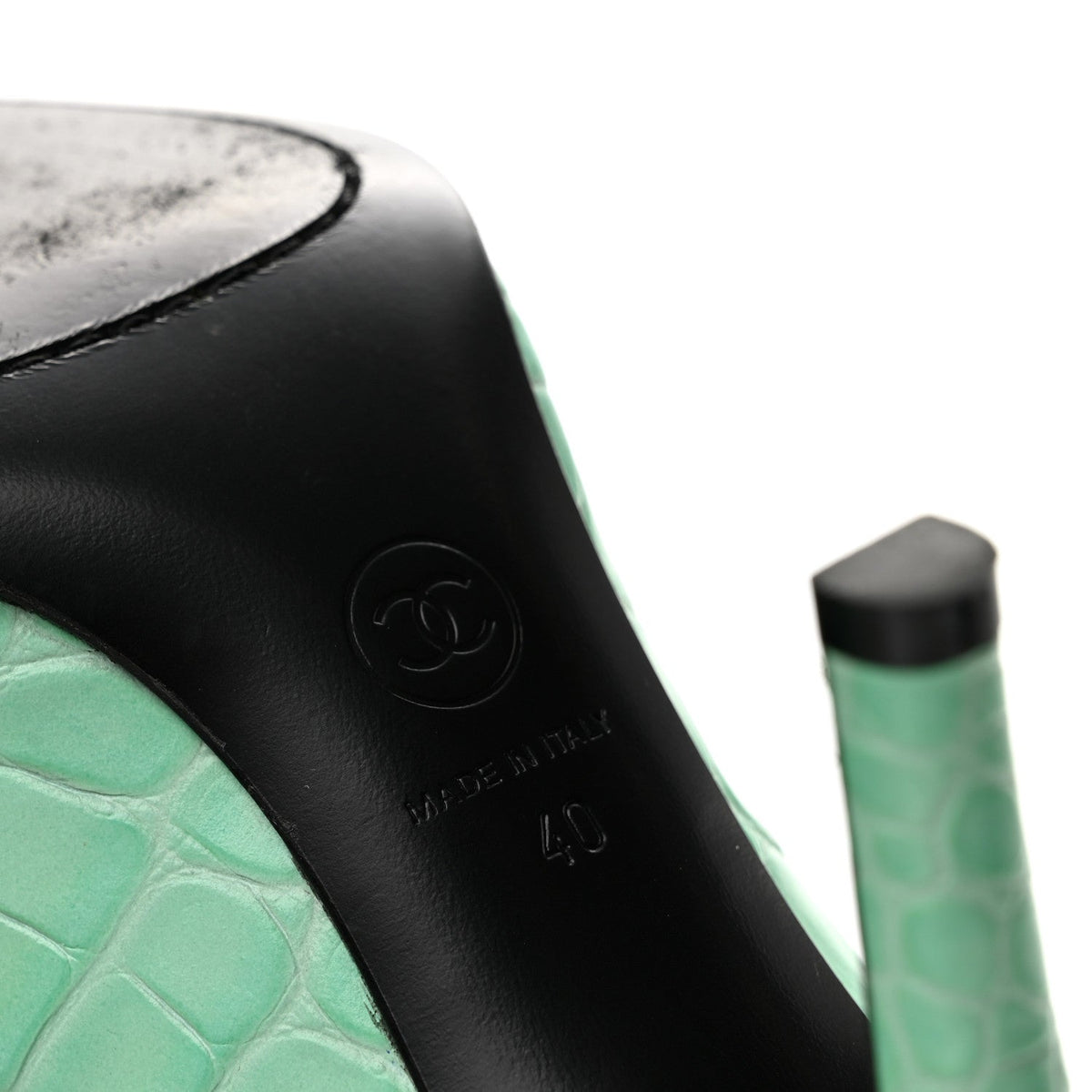 Crocodile Embossed Patent Calfskin Pumps 40 Green Black