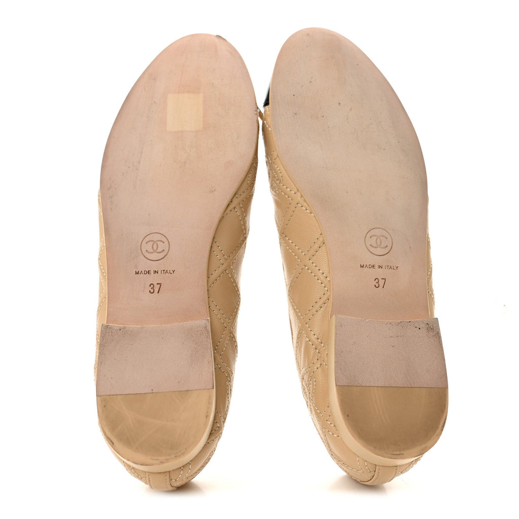 Lambskin Patent Double Stitched CC Cap Toe Ballerina Flats 37 Beige Black