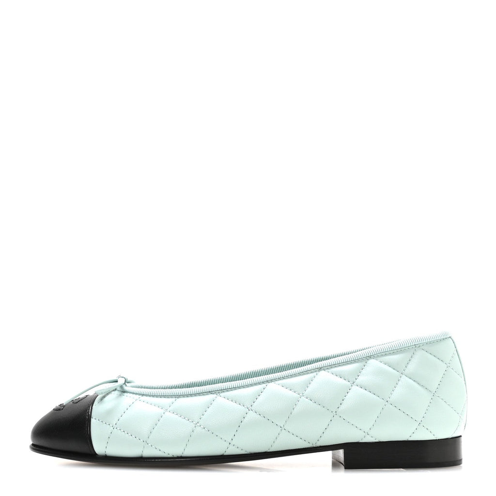 Lambskin Quilted CC Cap Toe Ballerina Flats 36 Light Blue Black