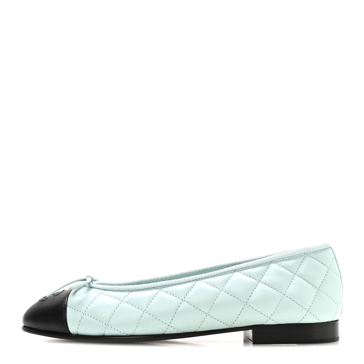 Lambskin Quilted CC Cap Toe Ballerina Flats 36 Light Blue Black