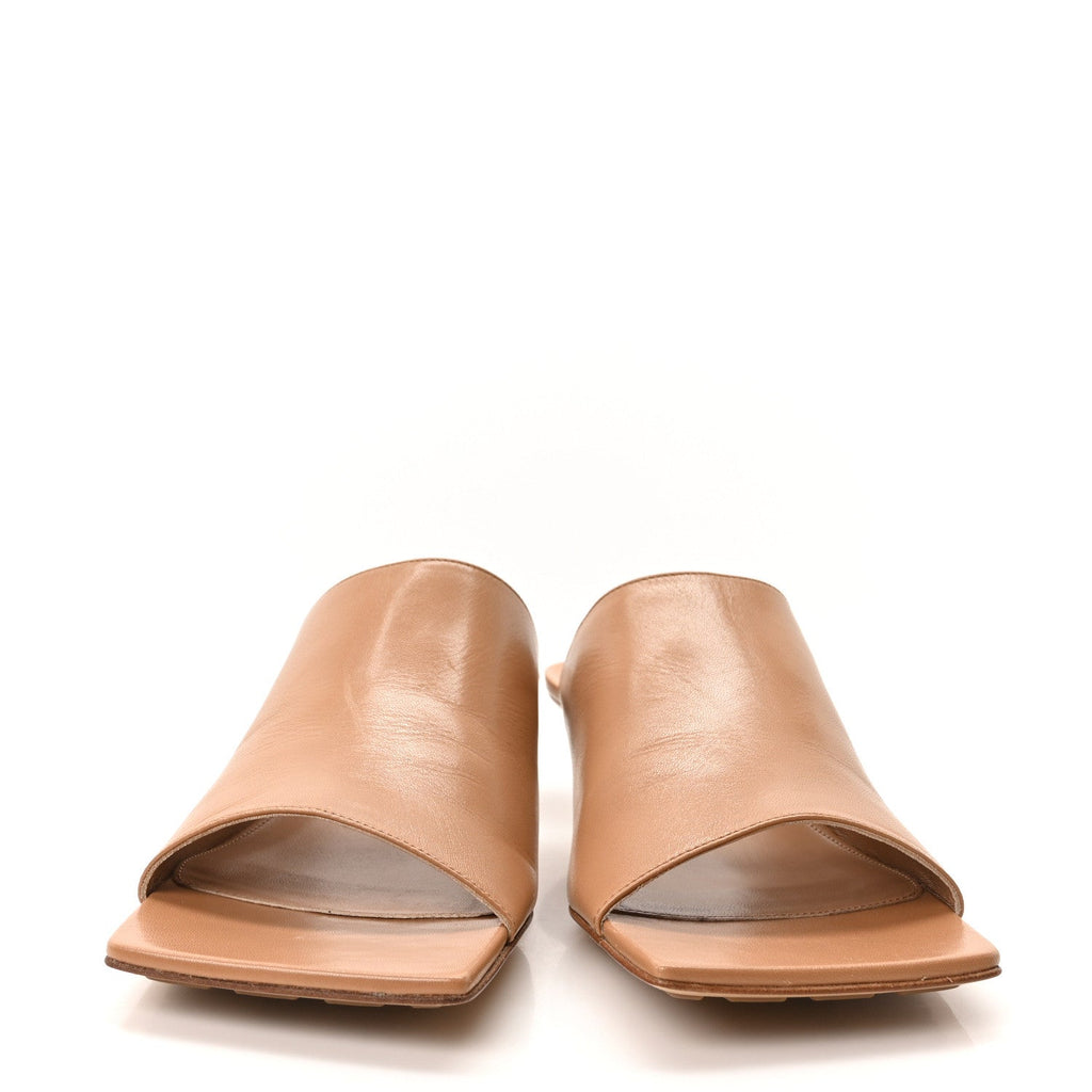 Lambskin Stretch Mule 40mm Sandals 39 Beige