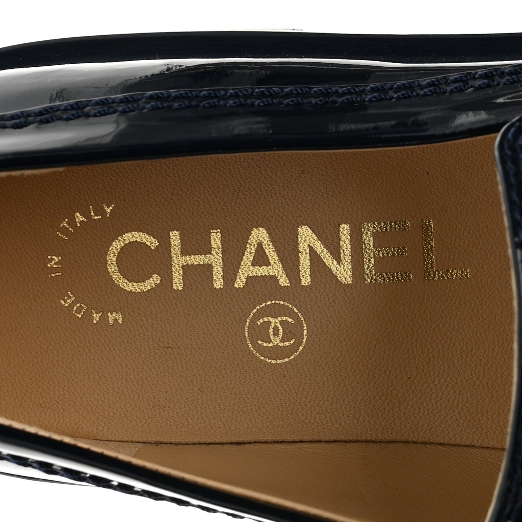 Shiny Calfskin Logo Loafers 36.5 Navy Blue