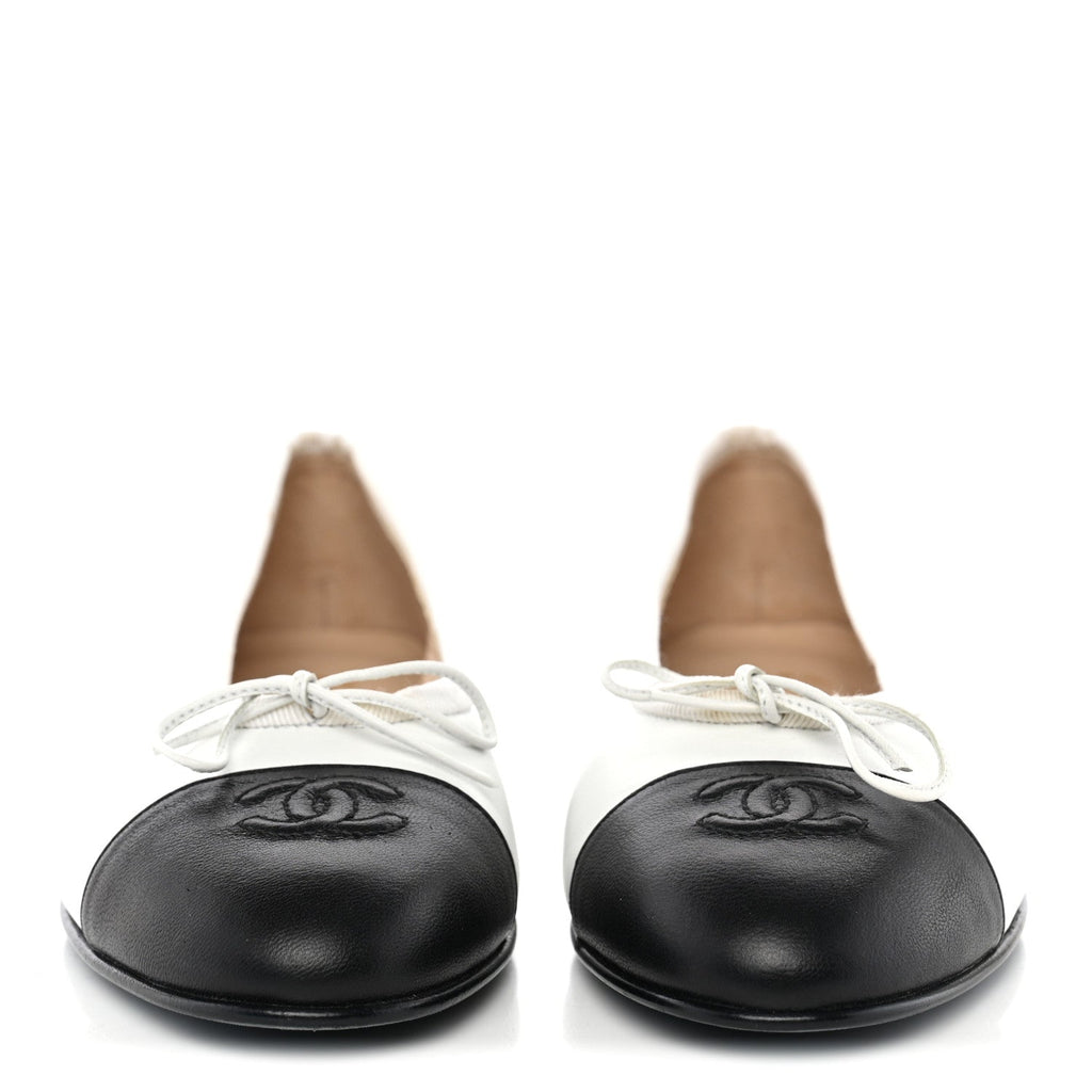 Lambskin Cap Toe CC Ballerina Flats 38 White Black