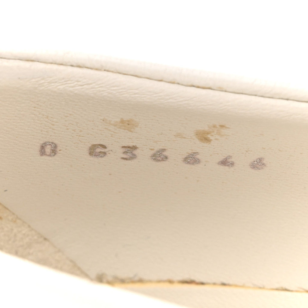 Shiny Lambskin Quilted CC Turnlock Loafers 40 White