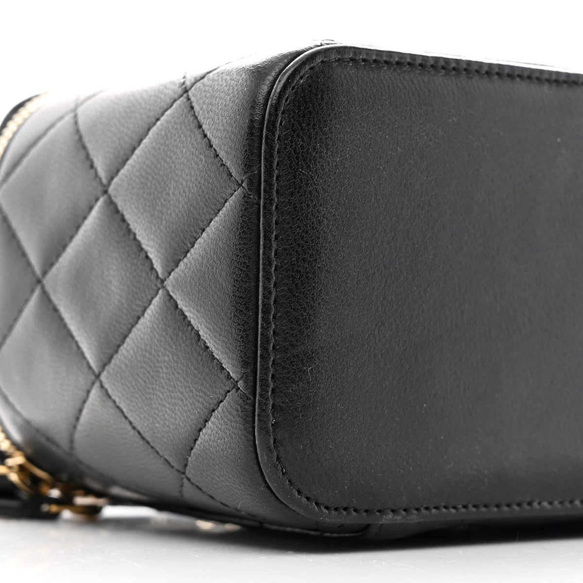 Goatskin Quilted Punk Essentials Vanity Case With Chain Black
