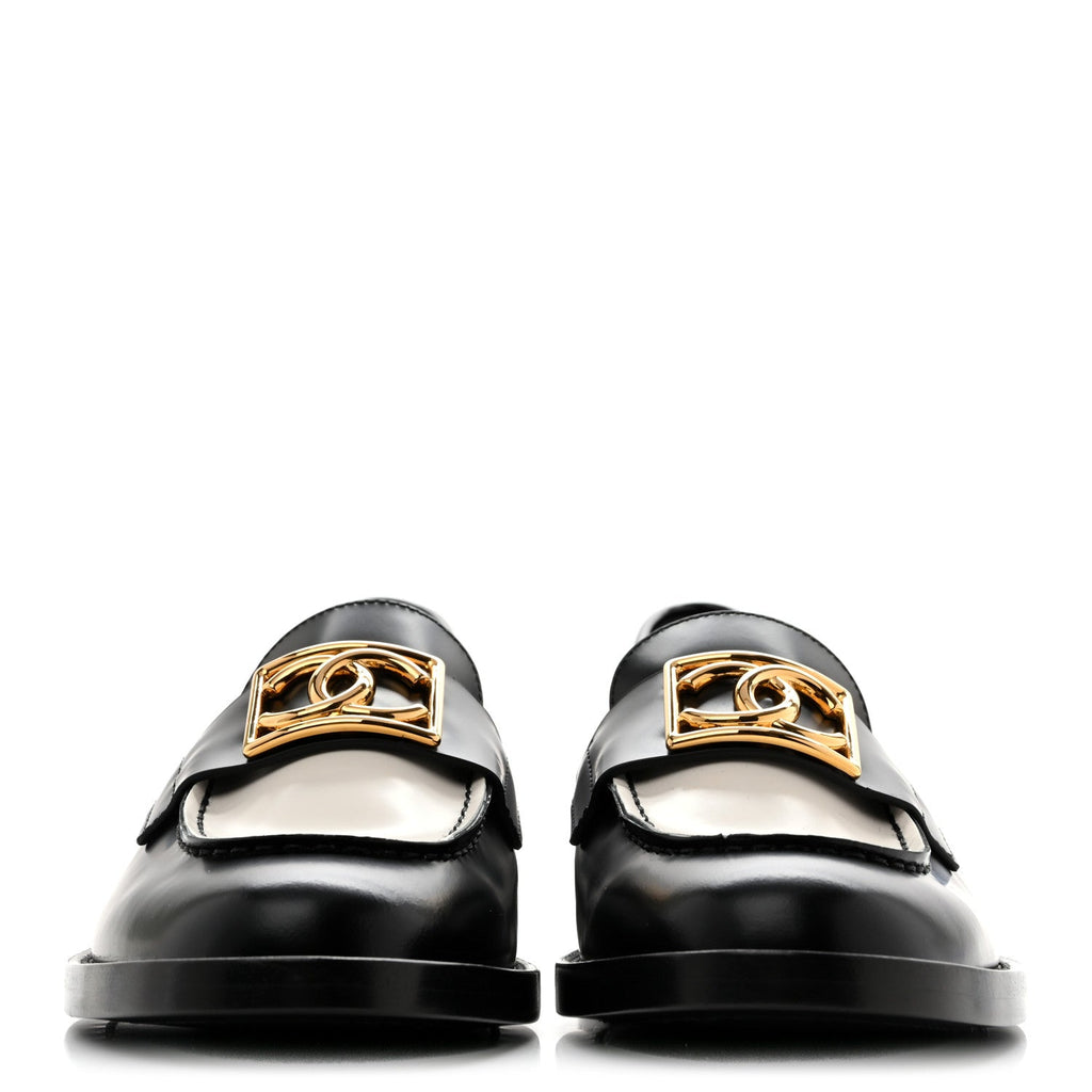 Shiny Calfskin CC Loafers Black White 37 Black White