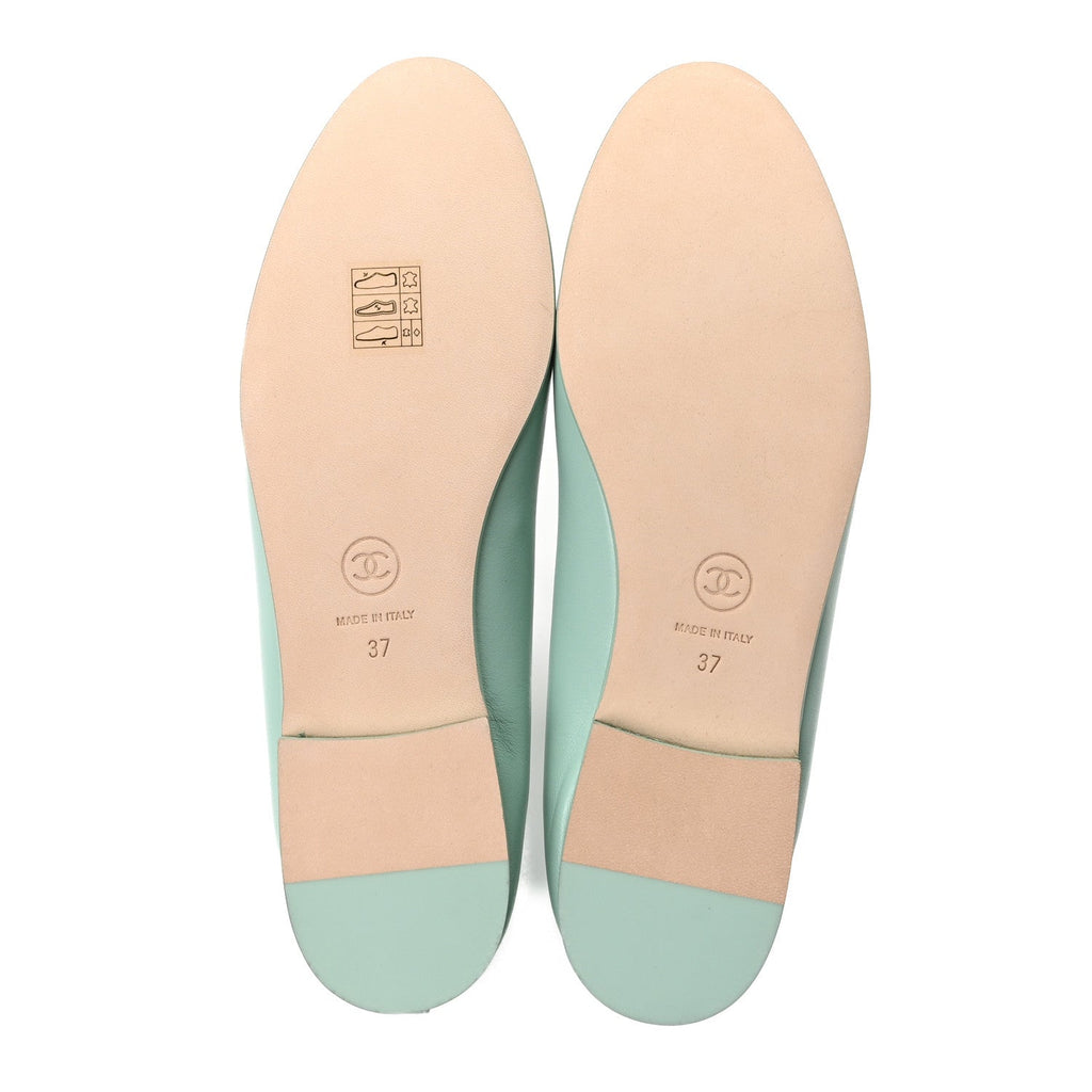 Lambskin CC Cap Toe Ballerina Flats 37 Light Green White