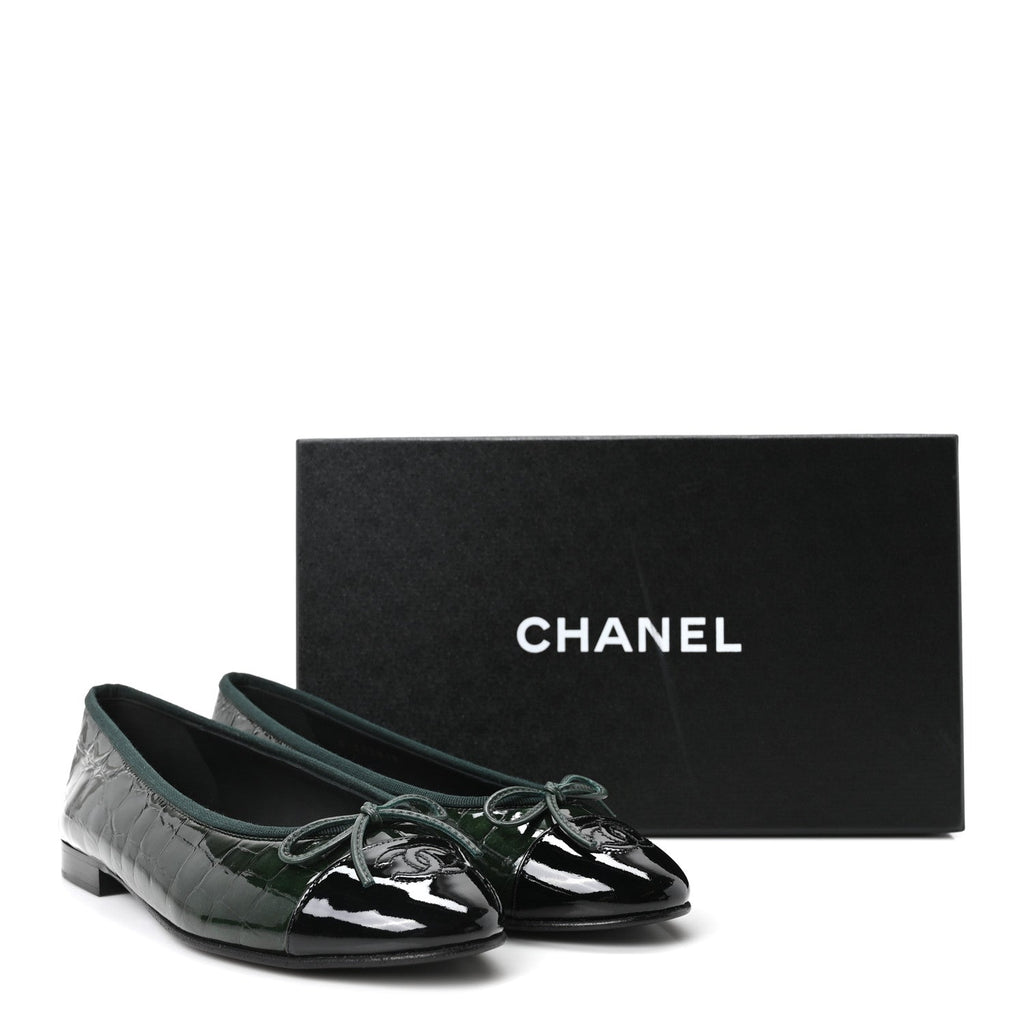 Crocodile Embossed Patent Calfskin Cap Toe CC Ballerina Flats 38 Dark Green Black