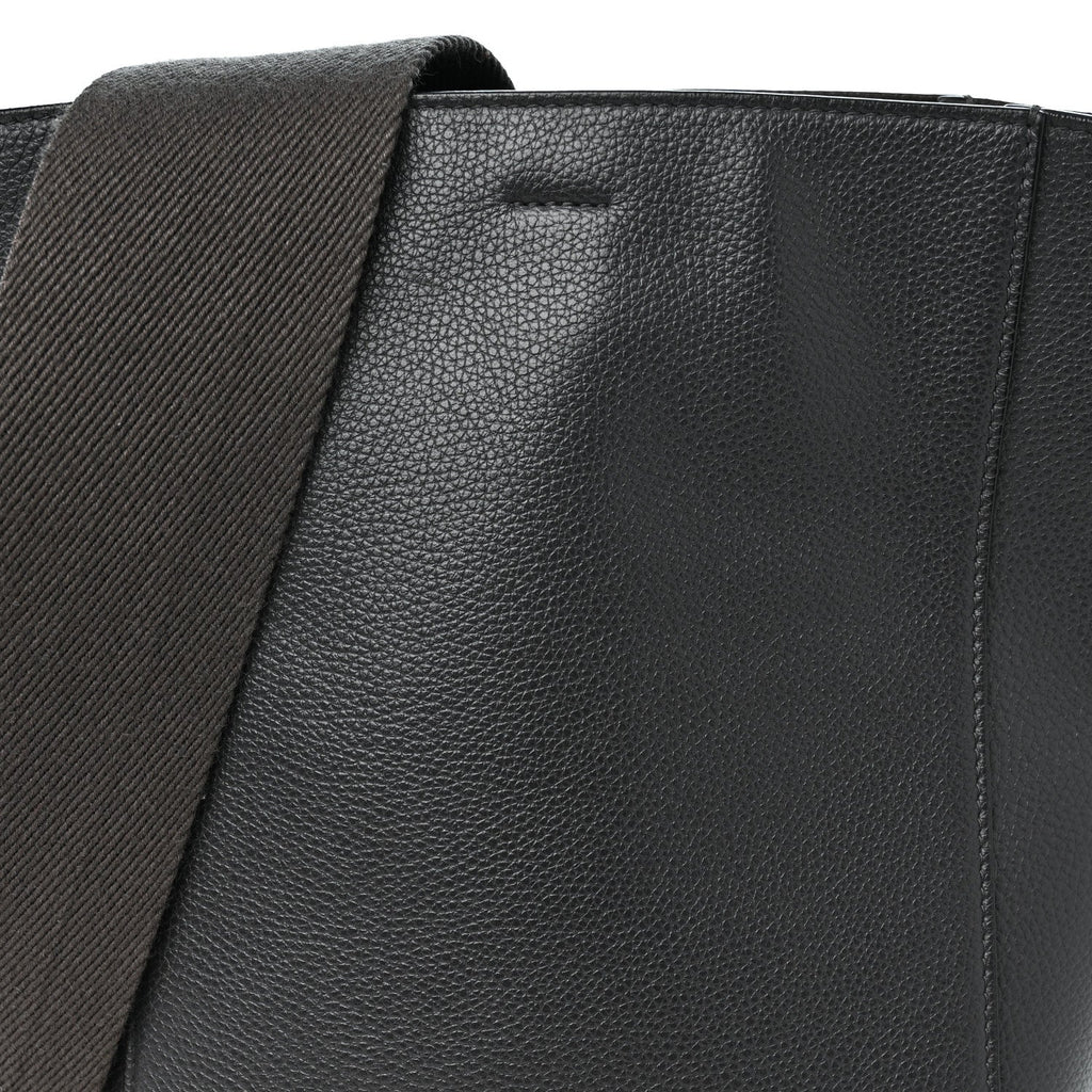 Soft Grained Calfskin Small Sangle Bucket Bag Kohl