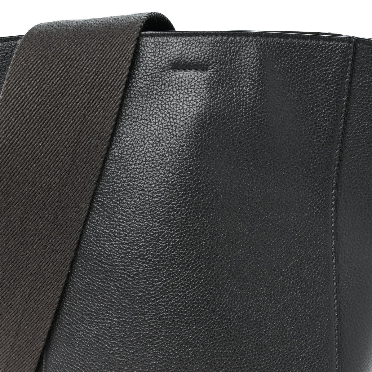 Soft Grained Calfskin Small Sangle Bucket Bag Kohl
