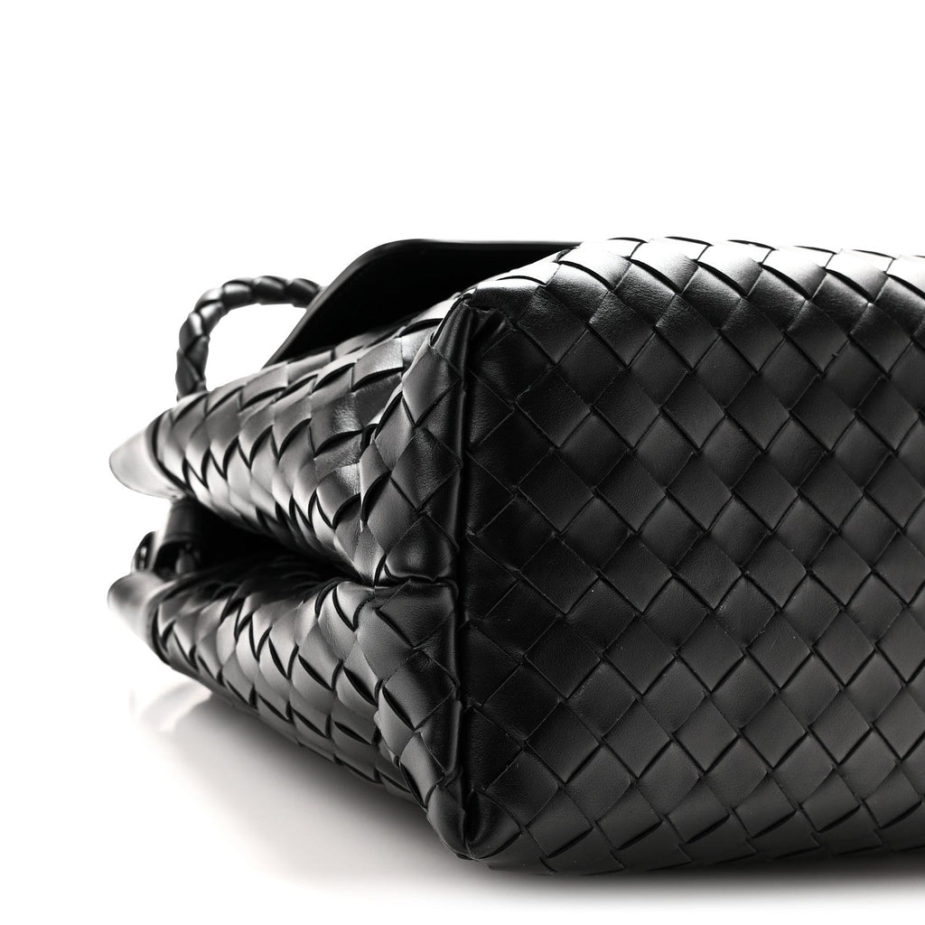 Calfskin Intrecciato Medium Andiamo Messenger Bag Black