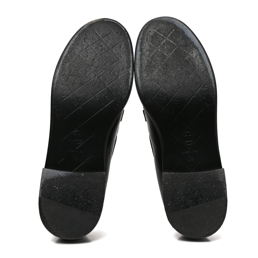 Lambskin Quilted CC Turnlock Loafers 39 Black